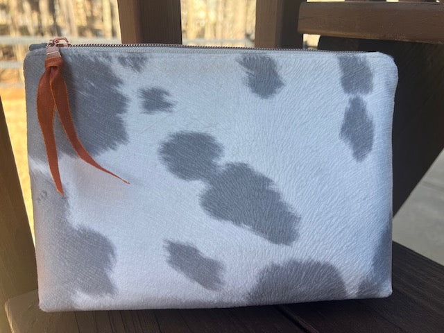 Three Lady Zipper Pouch - Tilda Fabric - Faux Cowhide - Makeup - Small Essentials - Travel Pouch - Cosmetics - Gift Idea
