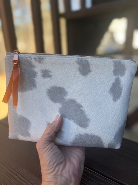 Three Lady Zipper Pouch - Tilda Fabric - Faux Cowhide - Makeup - Small Essentials - Travel Pouch - Cosmetics - Gift Idea