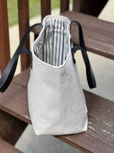 Market Tote - Embroidered Skull On Canvas